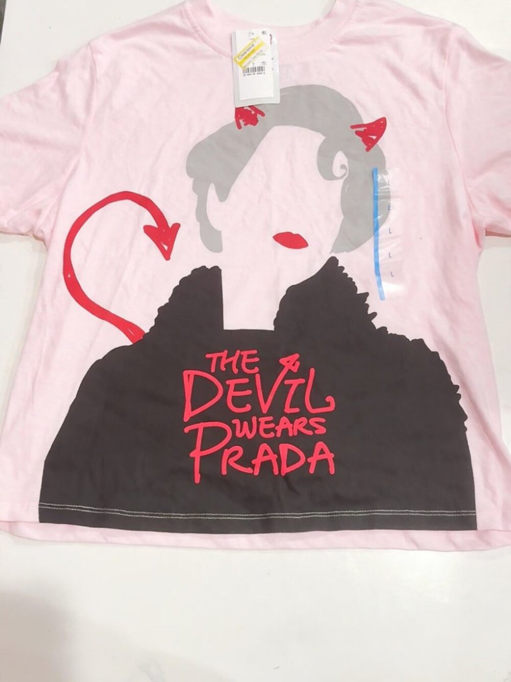 The Devil Wears Prada Graphic T-Shirt Pink Women's Size L New with Tags